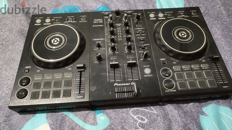 Pioneer DJ 400 3