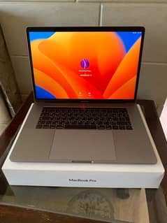 macbook pro 2018 ( i7, 512GB, touch bar