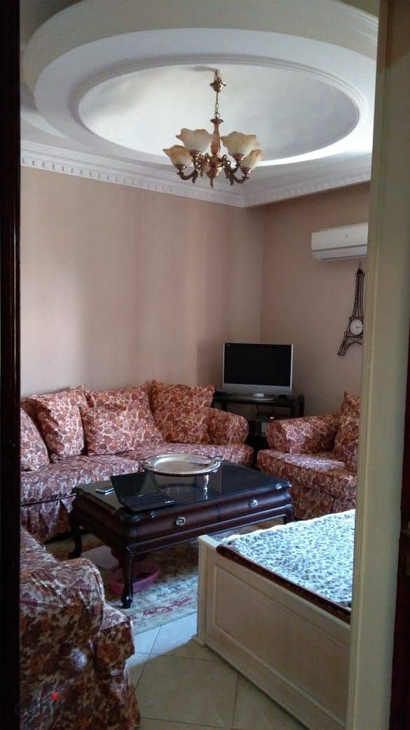 villa for sale bua 900m - L 330m new cairo (Fifth Settlement) 4