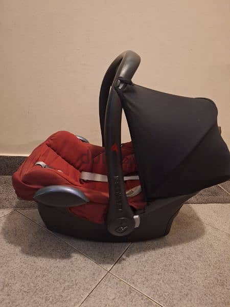 Maxi cosi cabriofix cars seat excellent condition 6