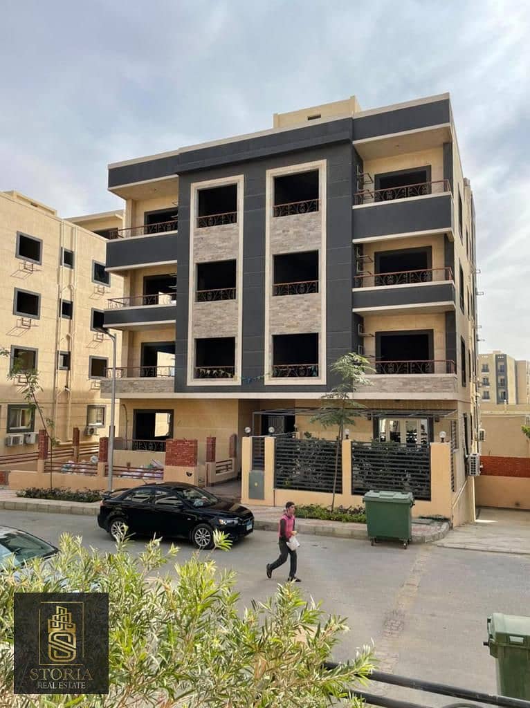 With a down payment of 1,200,000, receive your apartment in the heart of the Fifth Settlement, next to the American University in Cairo. 7