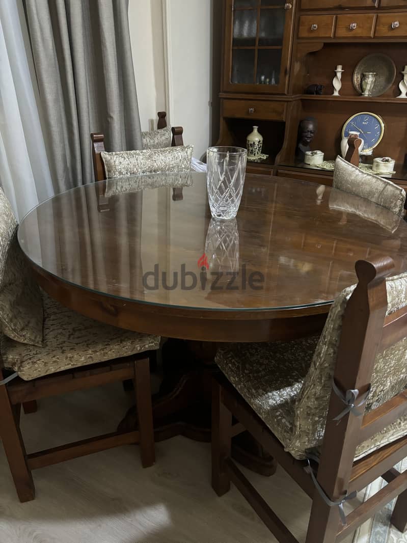 PRICE REDUCTION Full set of dining room like brand new 4