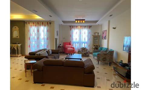 Apartment 200m fully furnished for rent in el shouyfat new cairo