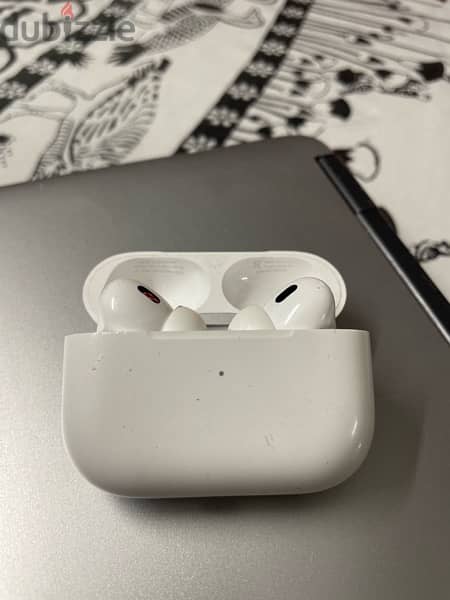 AirPods Pro 2 حاله ممتازه 1