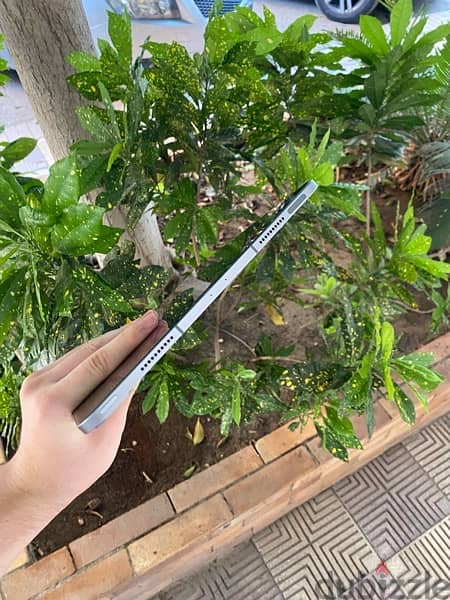 iPad Pro 12.9(inch) m2 (256g+SIM cart) 4