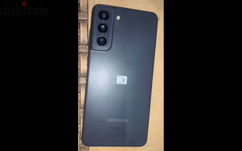 Samsung s21 fe مستعمل بحالة الزيرو 10