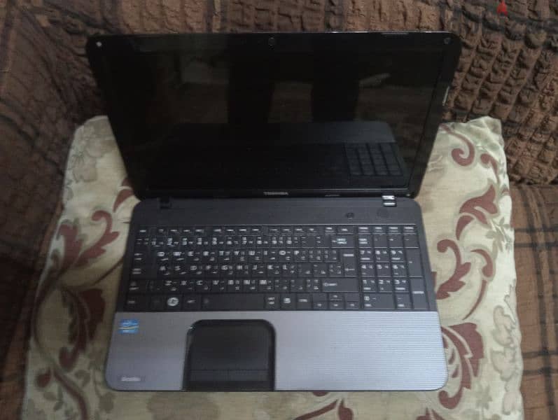 laptop Toshiba satellite c 850 1