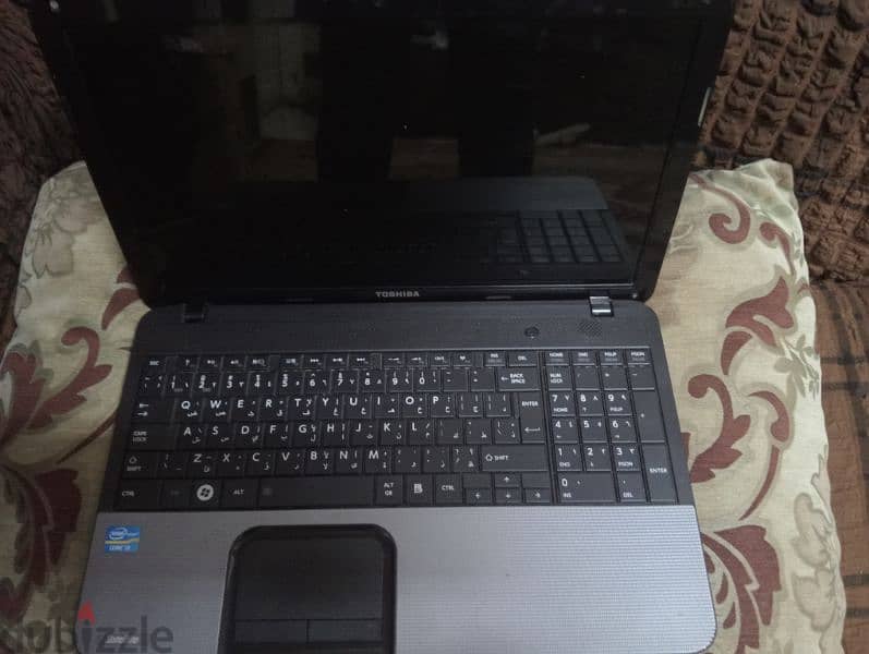 laptop Toshiba satellite c 850 2