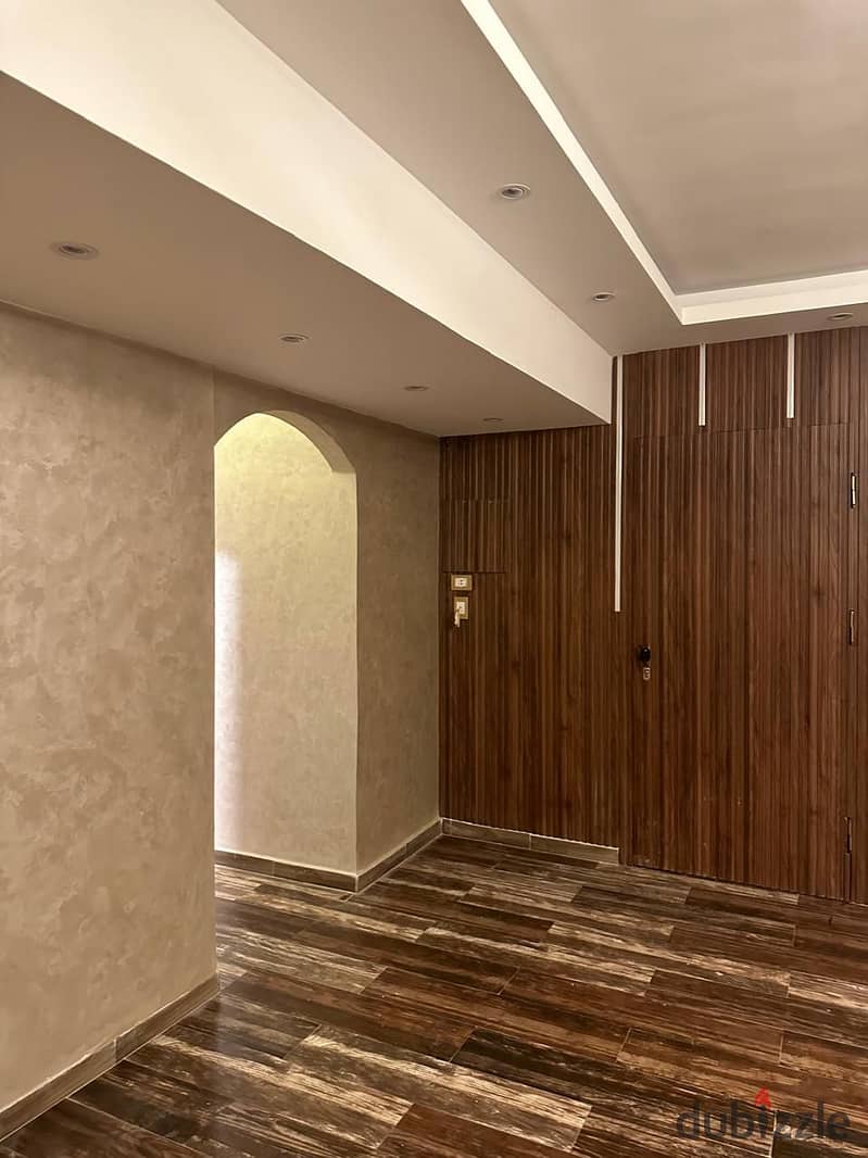 Ready to move 3 bedrooms apartment with garden and Fully Finished in Gardenia el Shams 5