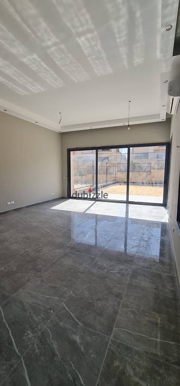 For rent, a twin house in Alma Compound, Sheikh Zayed, ultra super luxury finishing, distinctive view 1