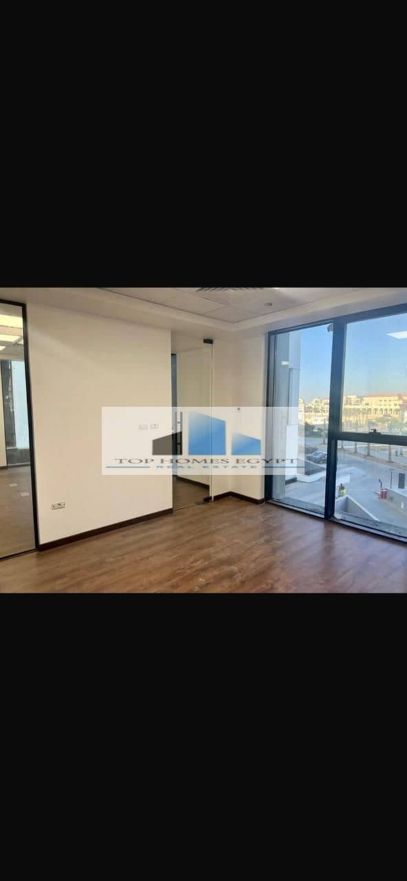 Office for rent 142 SQM fully finished with ACs in a prime location in Hyde Park / مكتب للإيجار متشطب بالتكييفات موقع مميز في هايد بارك 1