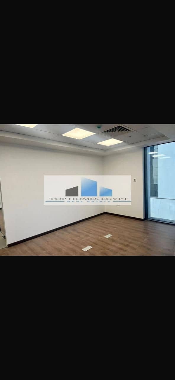 Office for rent 142 SQM fully finished with ACs in a prime location in Hyde Park / مكتب للإيجار متشطب بالتكييفات موقع مميز في هايد بارك 6