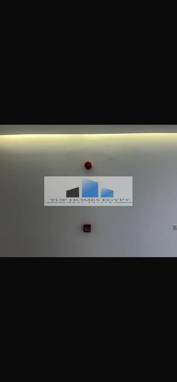 Office for rent 142 SQM fully finished with ACs in a prime location in Hyde Park / مكتب للإيجار متشطب بالتكييفات موقع مميز في هايد بارك 13