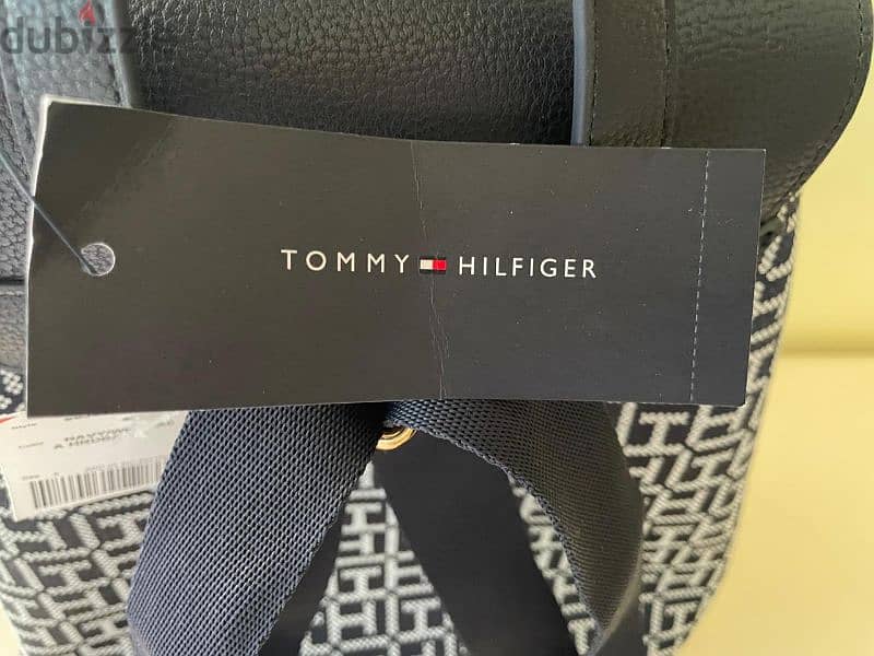 Tommy backpack 6