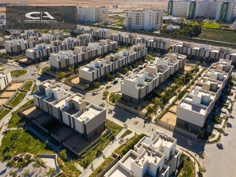 Over the cityscape, book your unit Fully finished apartment, delivery soon In the heart of New Cairo, in Al Burouj Compound View on the landscape 18