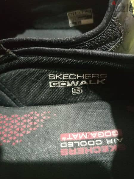 SKECHERS. ULTRA. GO/Siz. . 43/5. 3