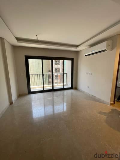 Amazing opportunity  Prime location Apartment Ready to move - zed west