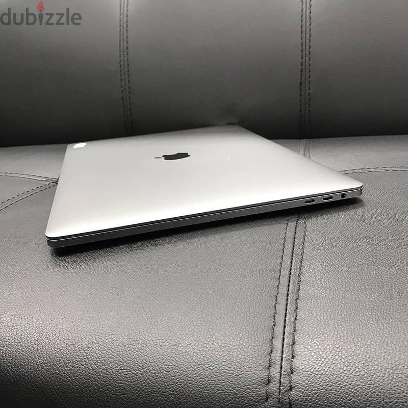 MacBook Pro 2019, Core i9, 16inch,  32GB RAM, 2TB SSD,  AMD 8G 3