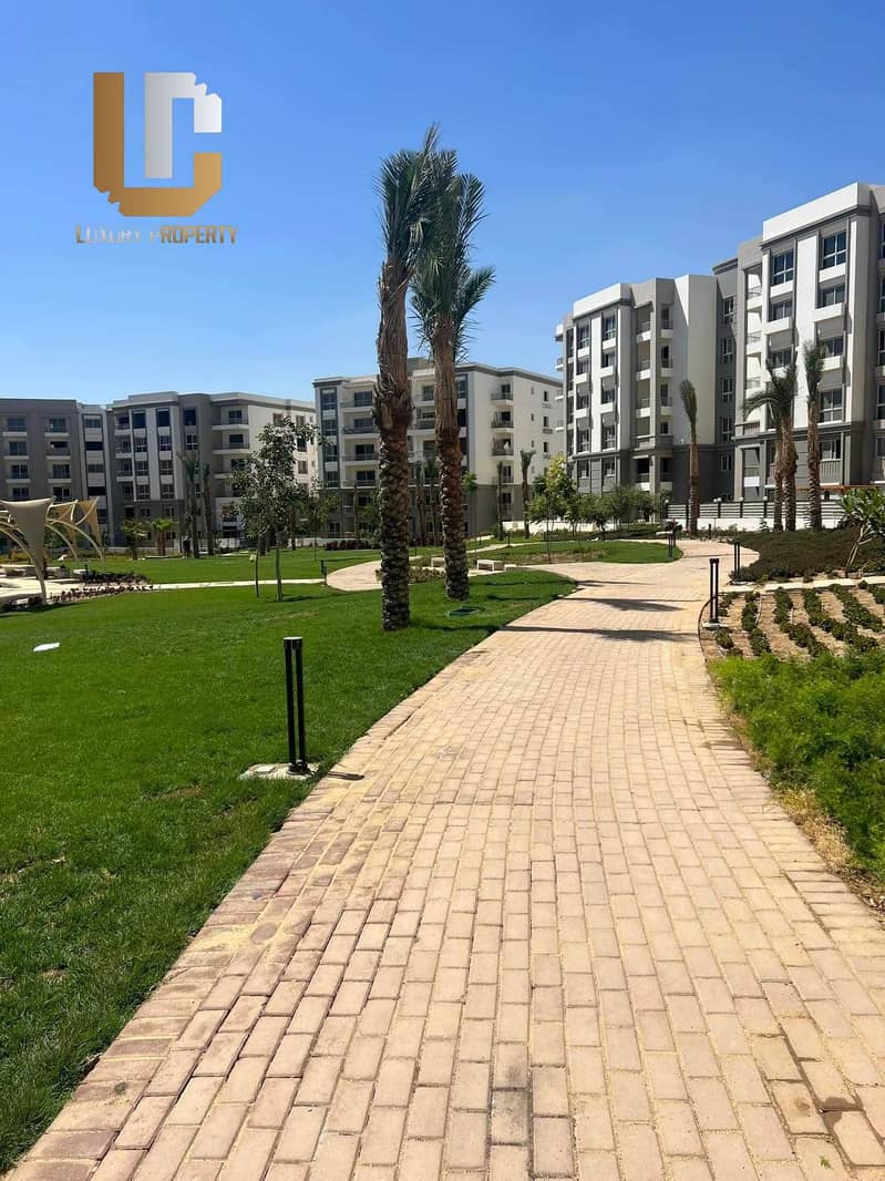 شقة للبيع استلام فوري متشطبة بالتكييفات باقل سعر ريسيل هايد بارك التجمع الخامس  Resale Hyde Park New Cairo 3