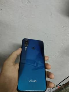 Vivo y12 حاله نضيفه اوي كرتونه وجراب