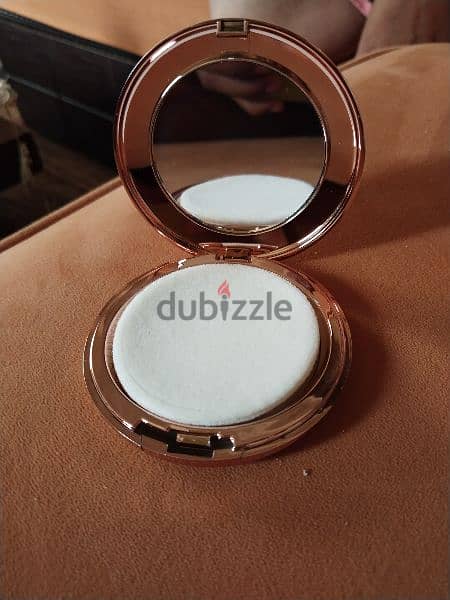 بودر فونديشين BOURJOIS استعمال مره واحده. 2