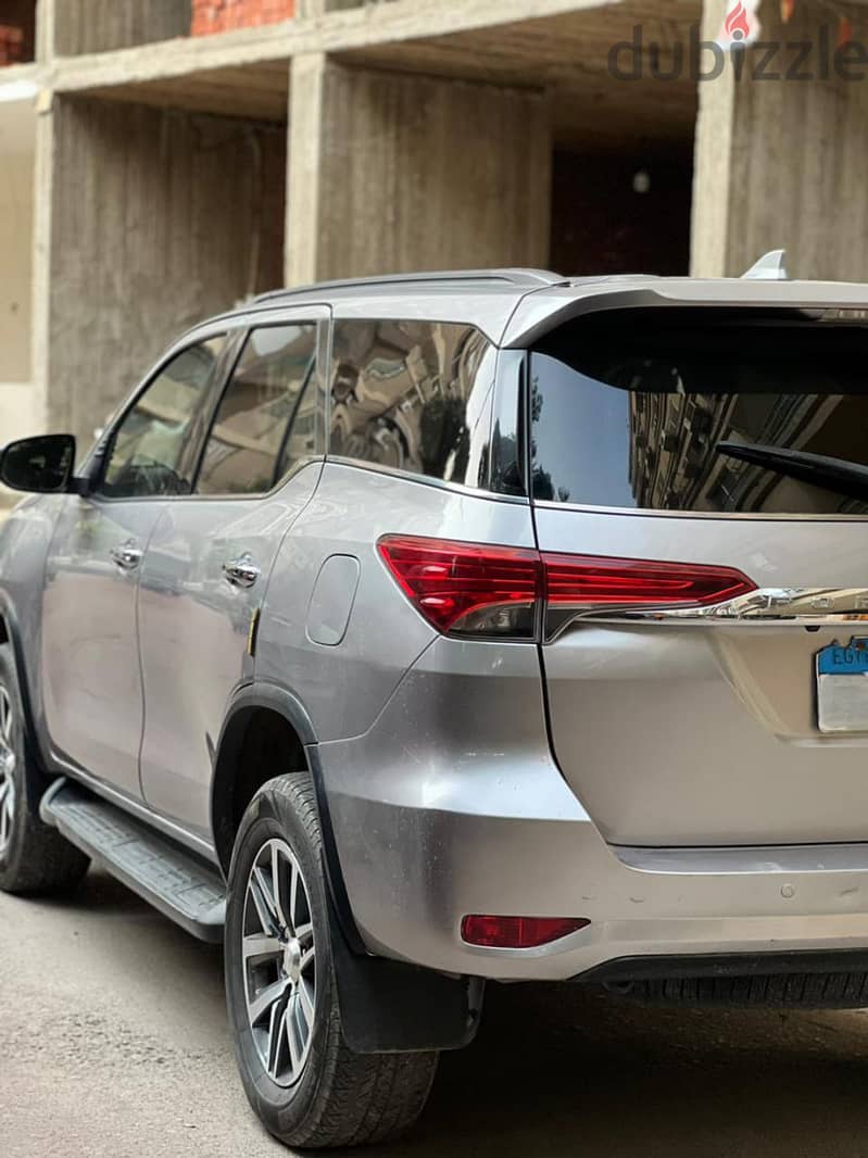 للايجار تويوتا فورتنشر بسائق و بدون - Toyota Fortuner for rent 5