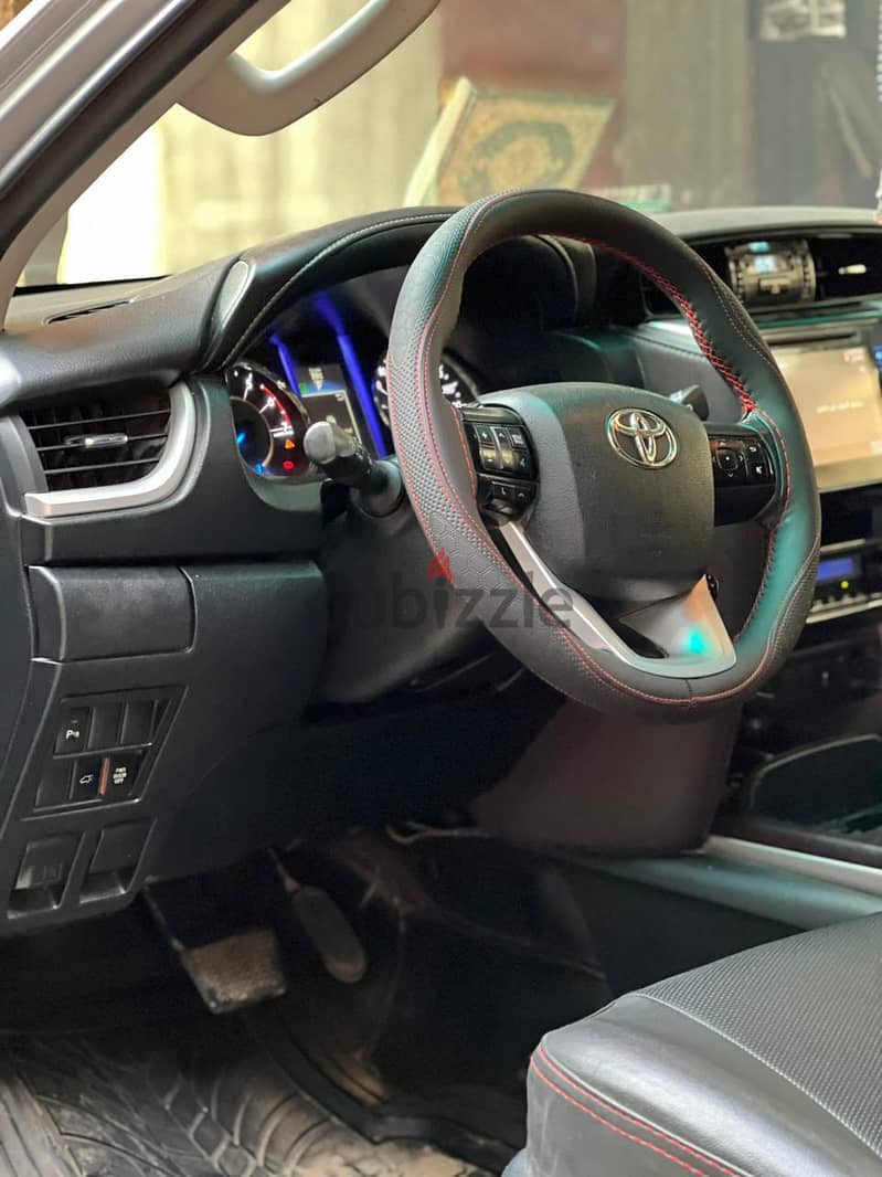 للايجار تويوتا فورتنشر بسائق و بدون - Toyota Fortuner for rent 6