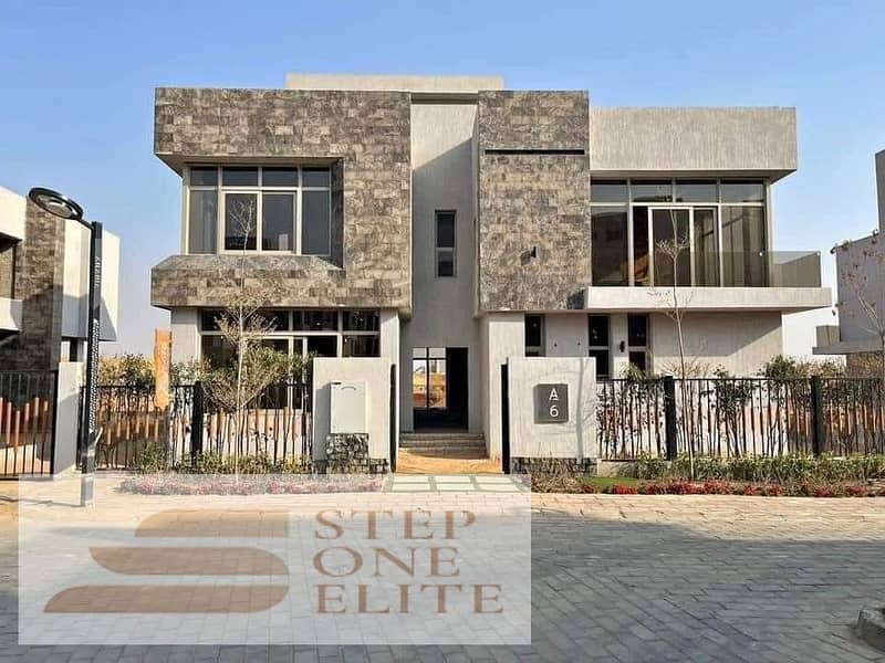 2-bedroom apartment at a special price, ready to move, two minutes from Mall of Arabia 8