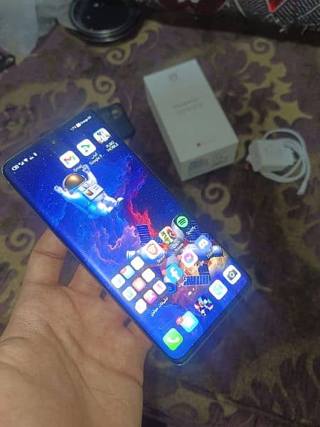 Huawei nova 9 128/8 Sd 778 الموبايل كسر كسر كسر الزيرو و معاه كل حاجته 8