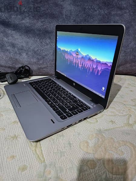 HP Elitebook G4 
8GB Ram 128GB M. 2 500GB HDD 4