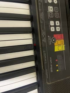 Yamaha PSR-F52