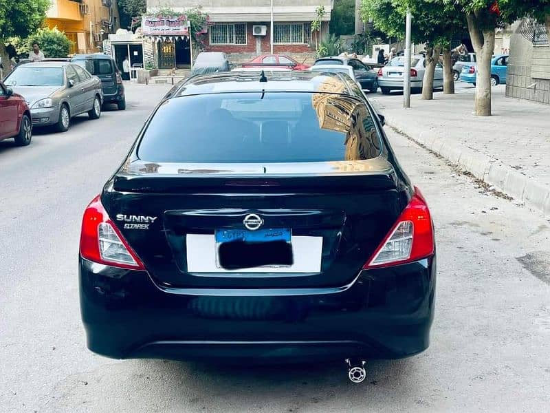 Nissan Sunny 2017 1