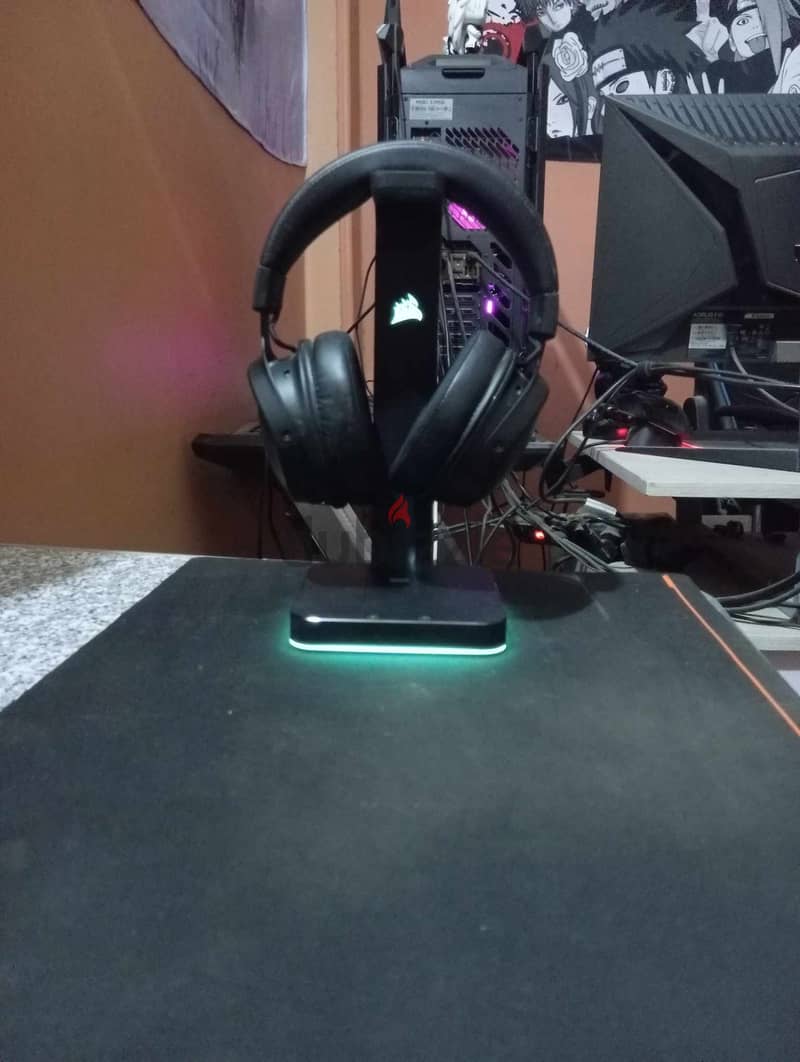 Corsair Headset Stand 1