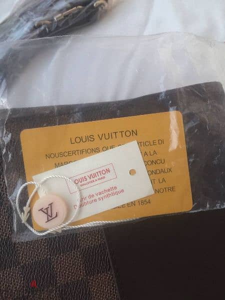 Louis vuitton bag mirror 1