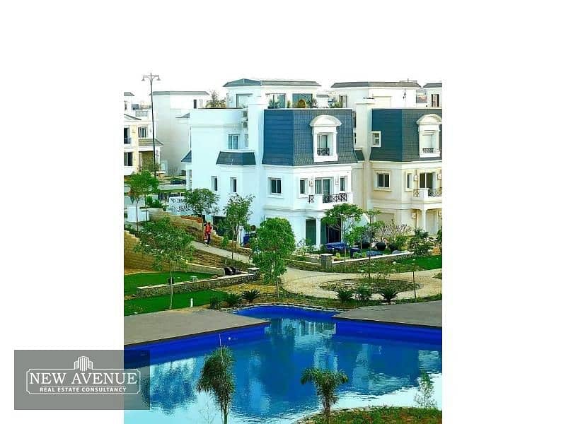 Prime location Townhouse middle in Mountain view Aliva Mostakbal city River's park - Delivery 2028 Core&shell 4