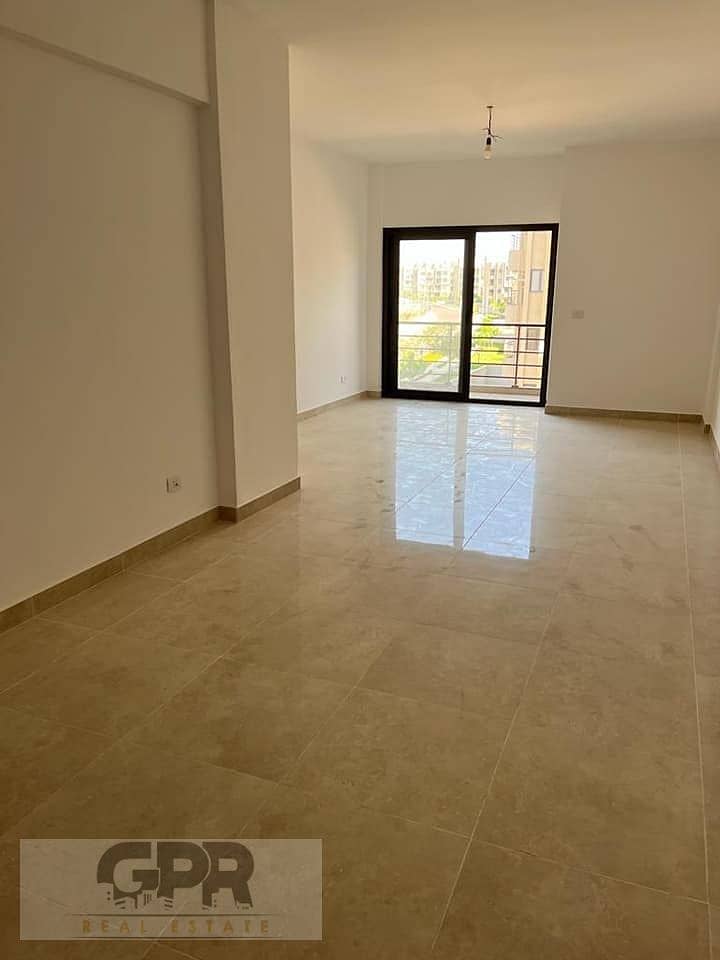 Apartment for sale (Ready to move ) in Al Marasem Fifth Square Compound 10