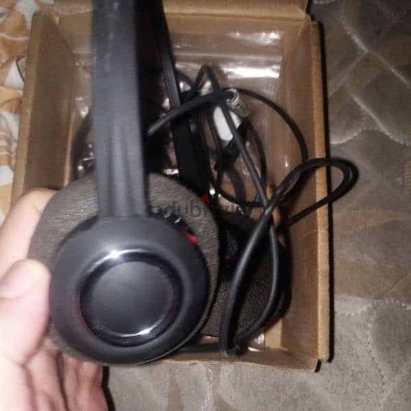 VT headset 6