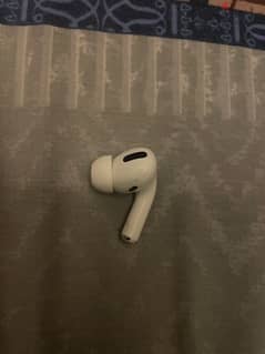 Airpod Pro right