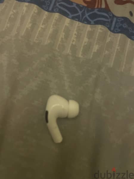 Airpod Pro right 1