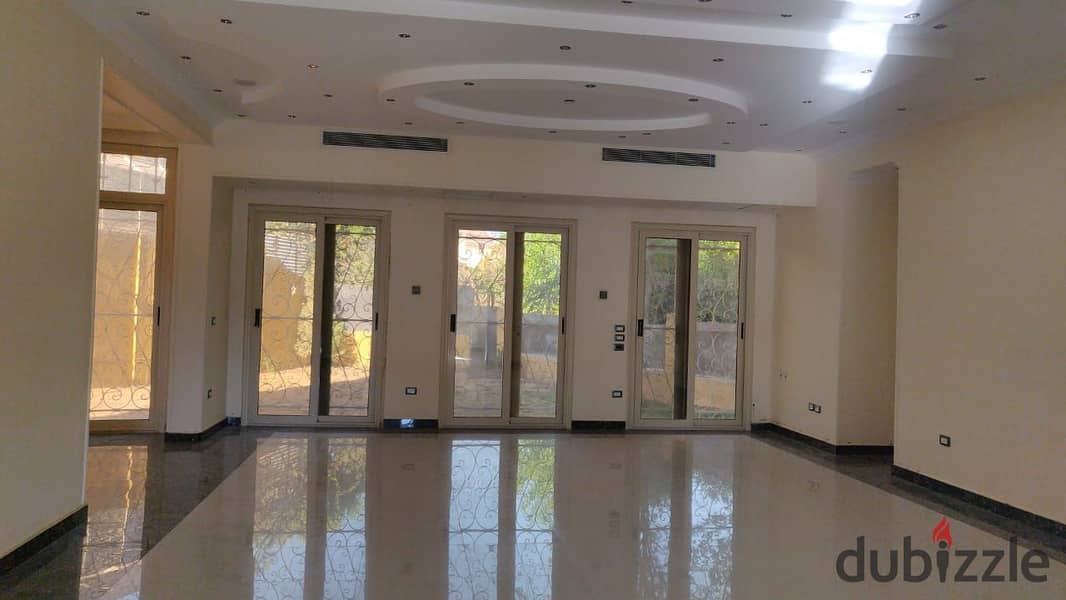 For Rent Luxiry Villa Prime Location in Compound Grand Residence 0