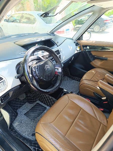 Citroen C4 Grand Picasso 2008 3