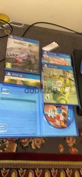 PlayStation 4 slim 1 Tb with 2 controllers and 5 games 1