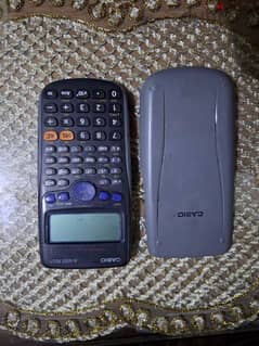 ألة حاسبة Casio fx 82