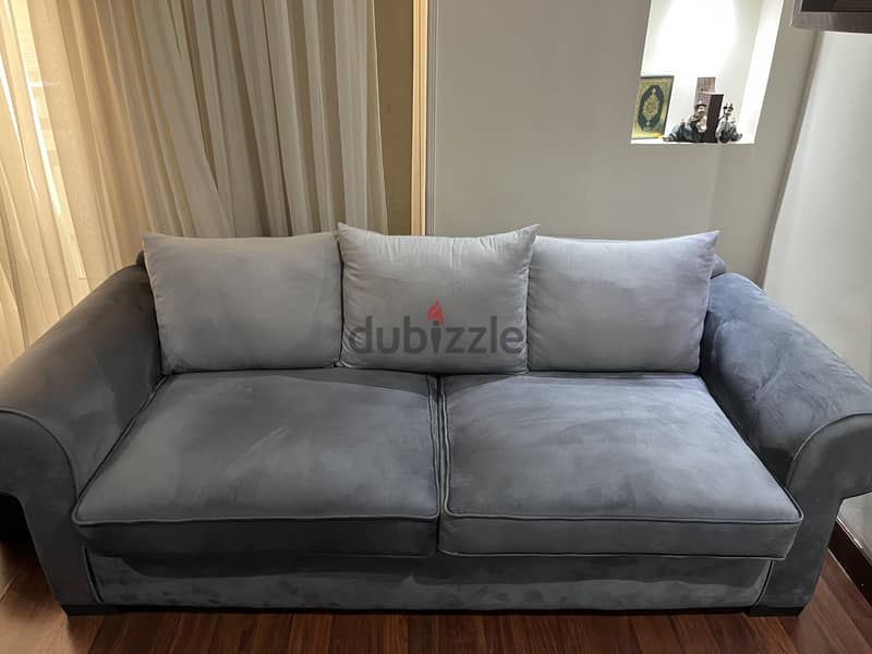 sofa for sale - كنبة فقط للبيع 1