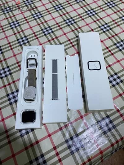 Apple watch 4 With box & charger