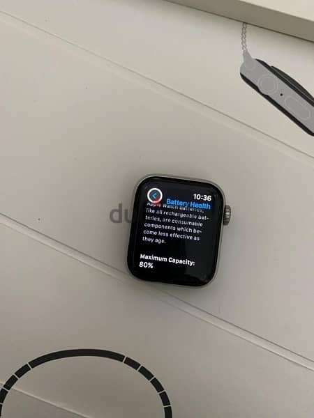 Apple watch 4 With box & charger 3