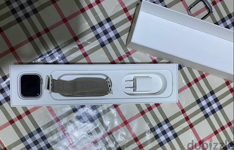 Apple watch 4 With box & charger 4