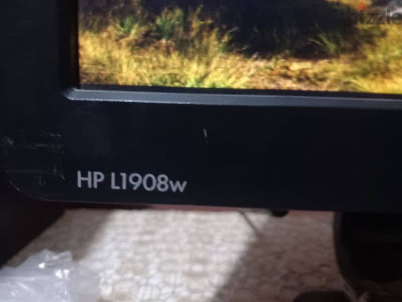 شاشه كمبيوتر hp بوصه 19 للبيع 6