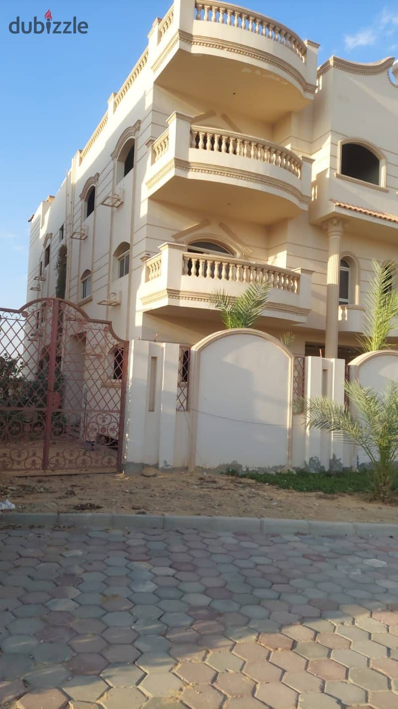 villa for sale 2260m - L760m El shorouk 4