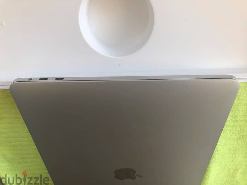 MacBook Pro 2017 | Core i5 | 13.3 inch | 8GB Ram | 512 Storage | Touch 9